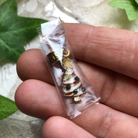 Three Vintage Old Gold-Tone Christmas Charms - Bells and Tree - New in Wrappers! - Picture 3 of 4